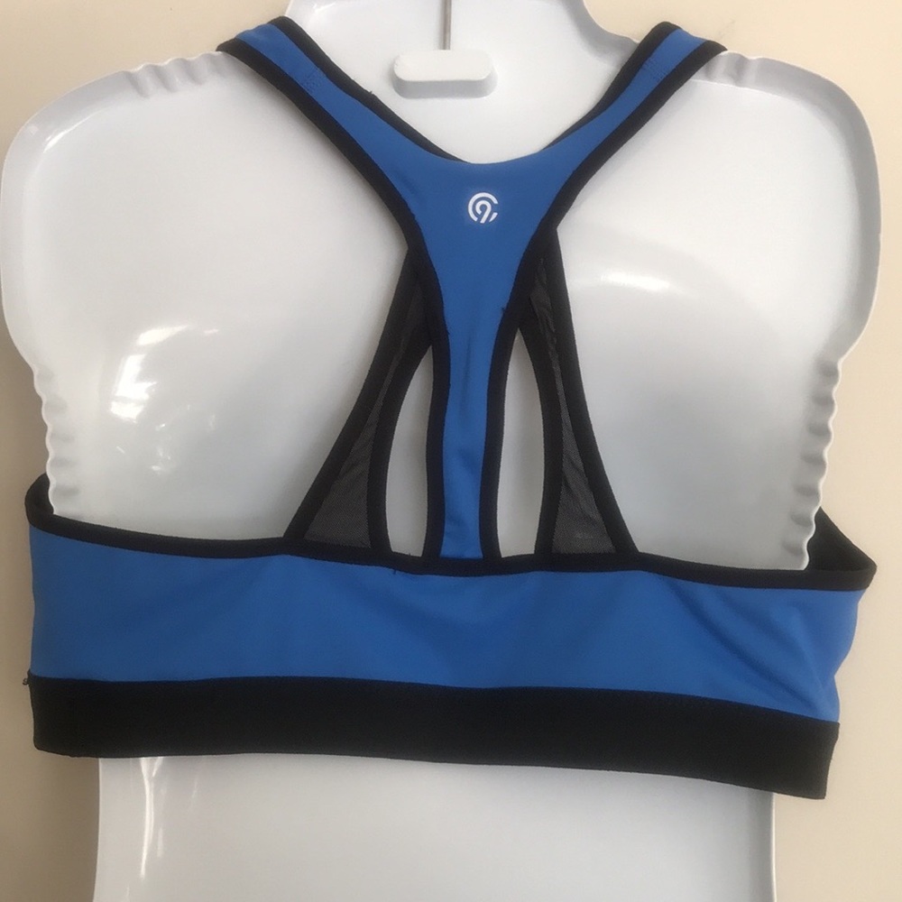 Razor back women sports bra. - Picture 3 of 6